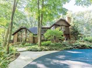 15615 Priorway Dr, Novelty, OH 44072