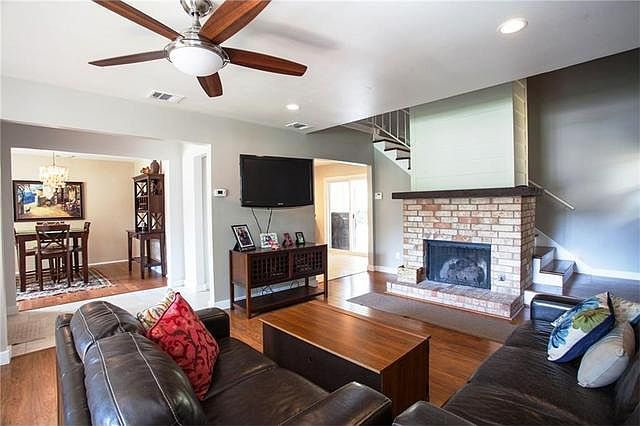 1st image of 2910 Jorwoods Dr