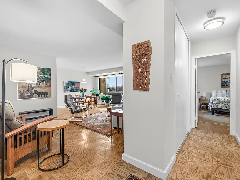 5410 Connecticut Ave NW #811A — Photo 2
