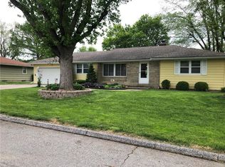 3323 Mueller Ln, Saint Joseph, MO 64506