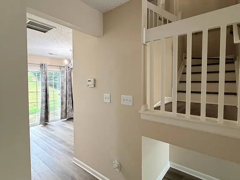 210 Bridford Downs Dr — Photo 5