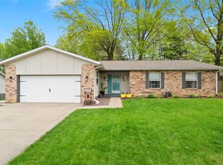 13 Acorn Lake Dr, Shiloh, IL