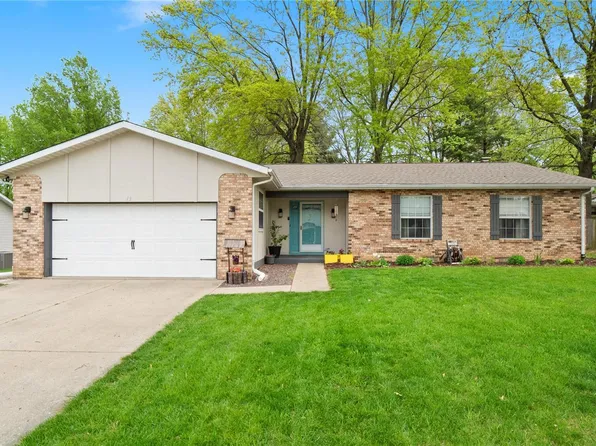 13 Acorn Lake Dr, Shiloh, IL 62221