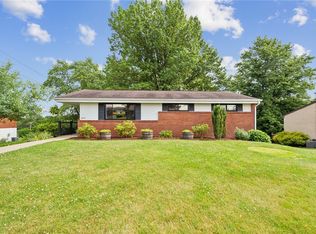 4047 Crestwood Dr, Gibsonia, PA