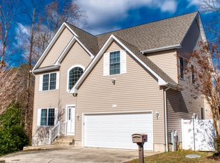 648 210th St, Pasadena, MD 21122