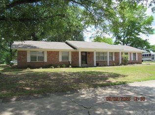 1306 Bellemeade Dr, Conway, AR 72034