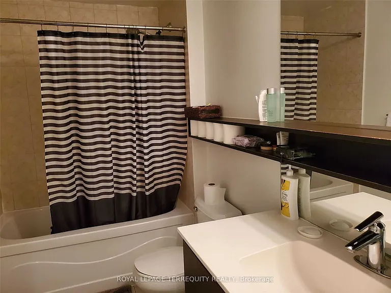2885 Bayview Ave #424 — Photo 4