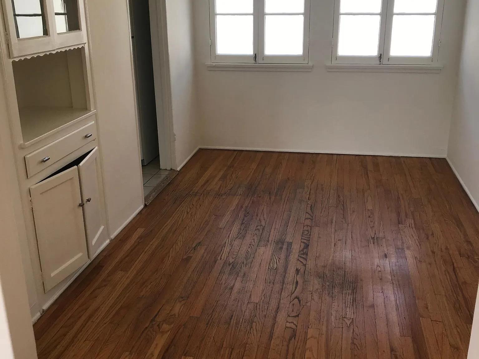2 bed, 800 sqft, $2,325 — Photo 3