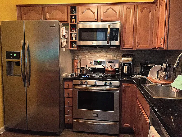 605 Saxony Dr #605 — Photo 10