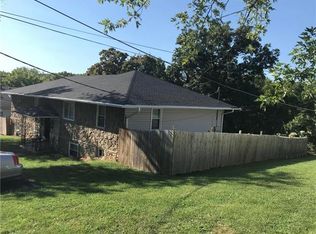 10002 E 43rd St, Kansas City, MO 64133