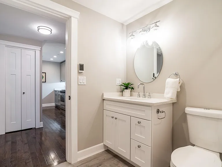 312 Spring St #402 — Photo 7