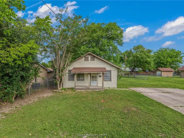 1509 Sycamore St, Navasota, TX 77868