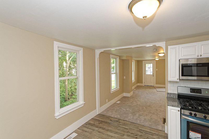 4th image of 5 TIBBITS Place