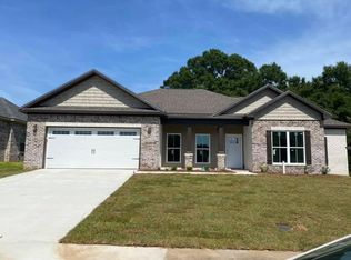 215 Southern Winds Dr, Enterprise, AL 36330