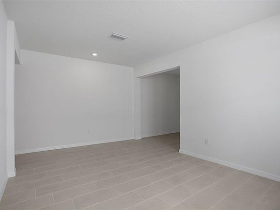 4th image of 17584 VALLEYWOOD PARKWAY