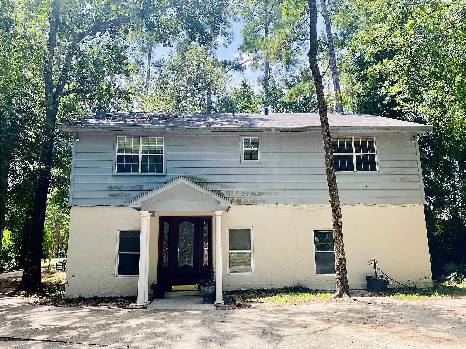 4 bed, 3.0 bath, 2400 sqft, $2,000 — Photo 2