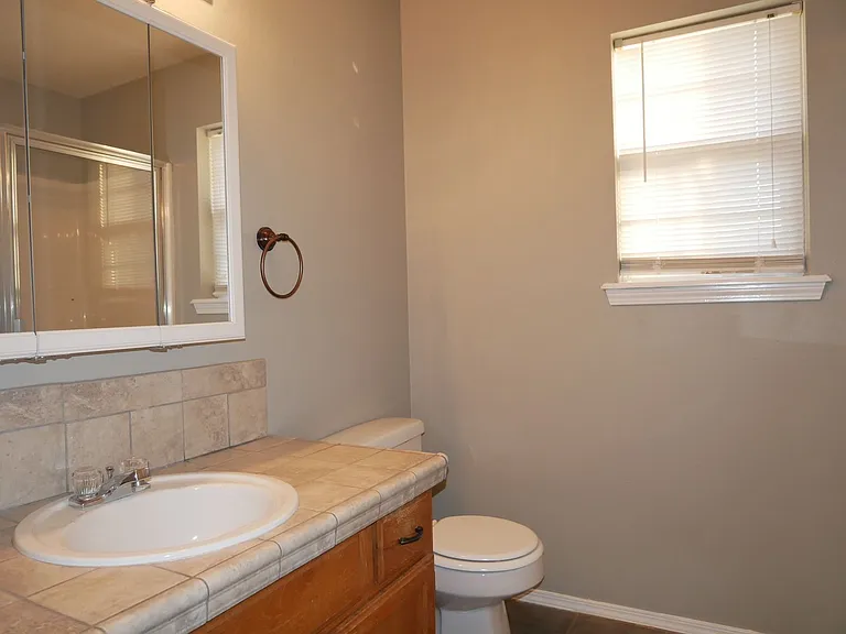 1401 Osage Dr — Photo 11