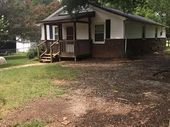 1610 Warren Cir, Gastonia, NC 28054