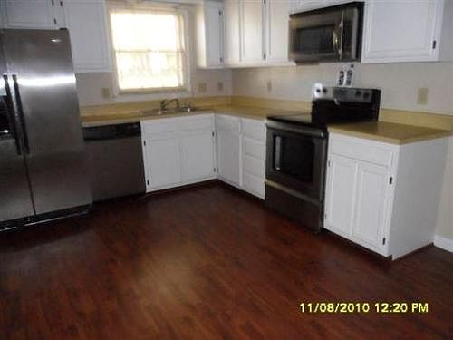 3rd image of 304 Wildwood Dr