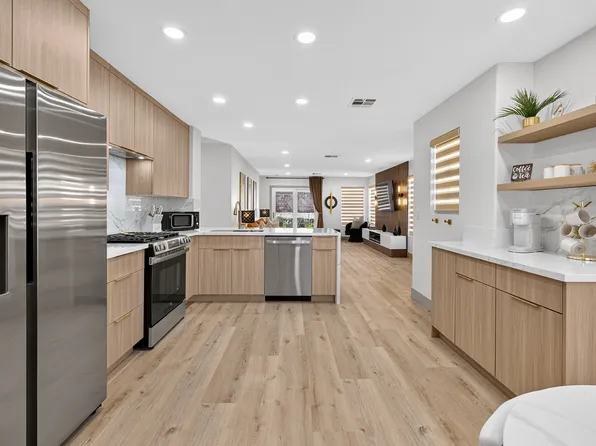 3261 River Glorious Ln, Las Vegas, NV 89135