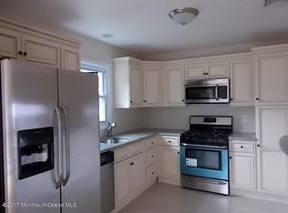 1047 Edgebrook Dr E, Toms River, NJ
