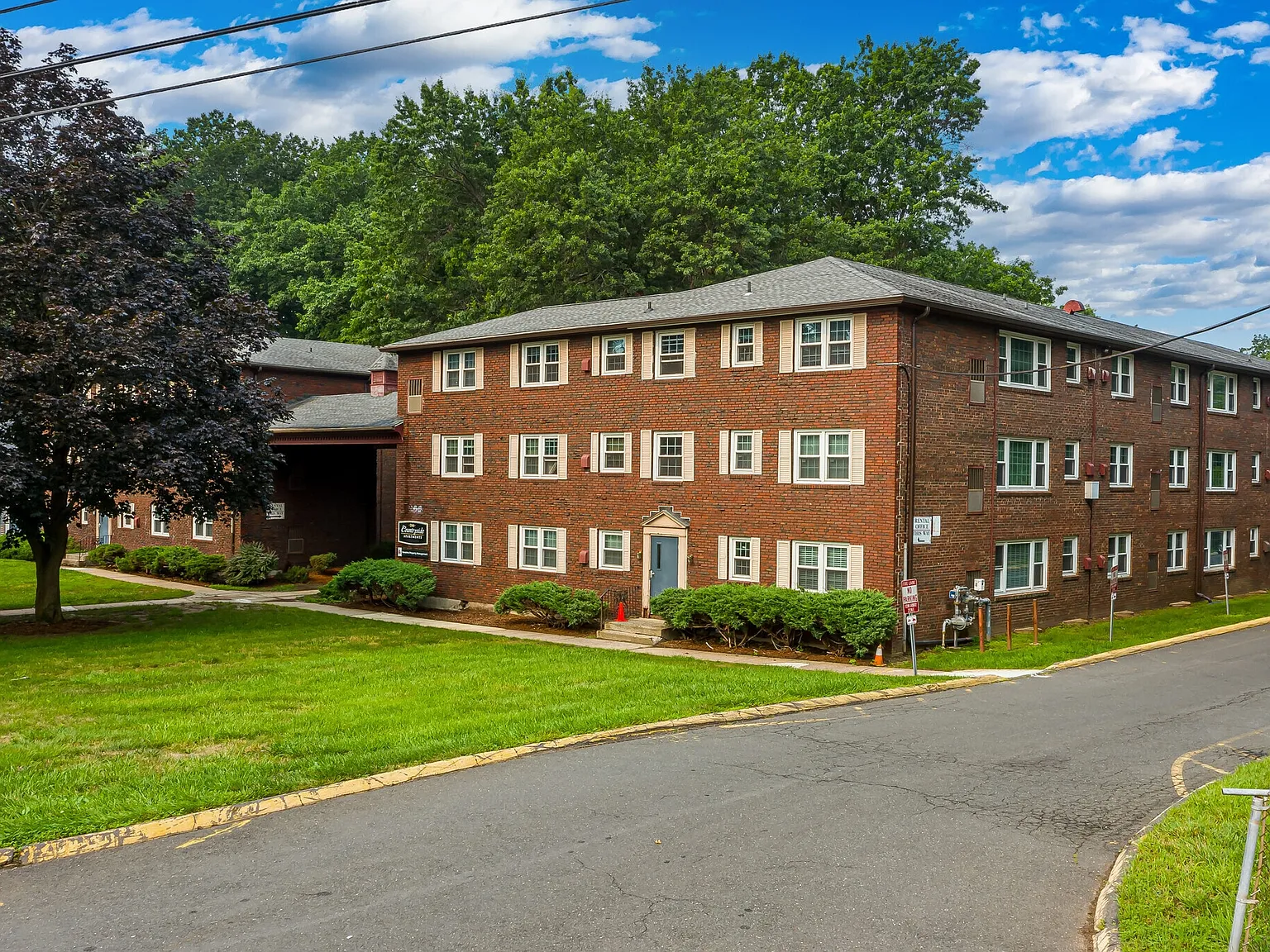 Countryside Apartments — Photo 2