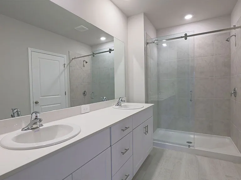 1156 Brooklands Dr — Photo 10