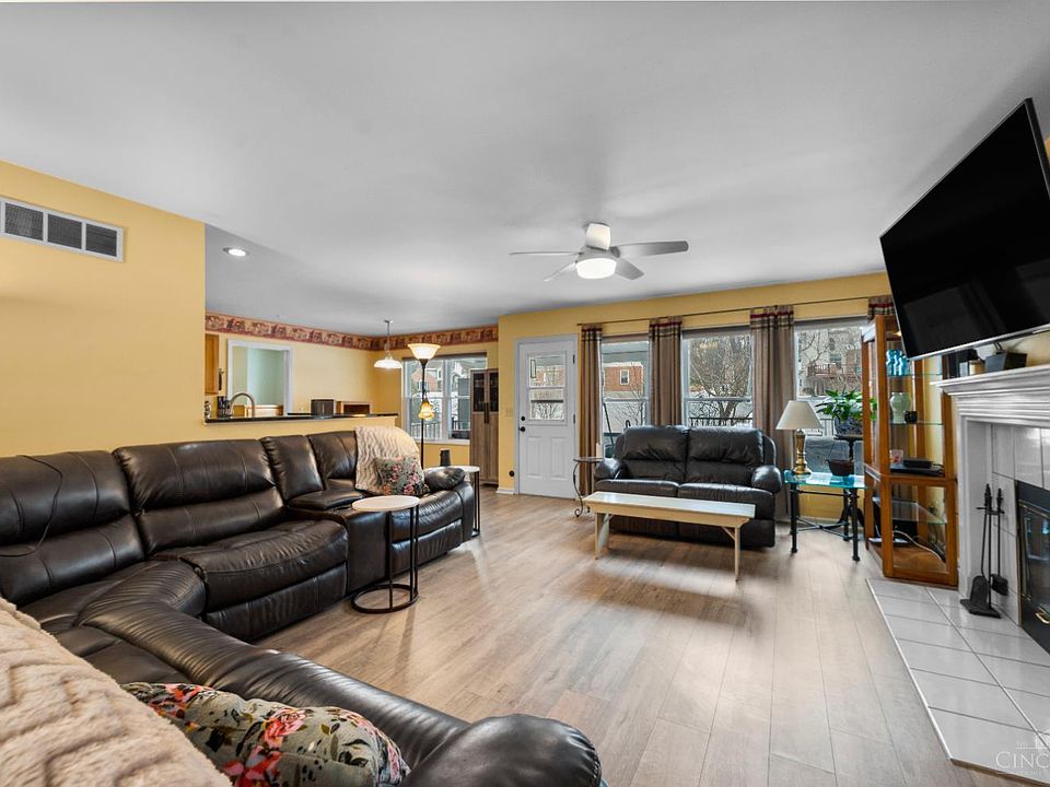 9568 Semaphore Ct, West Chester, OH 45069 | Zillow