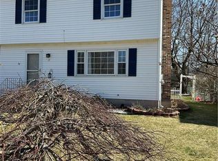 15 Oakland Ter, Manchester, CT 06042