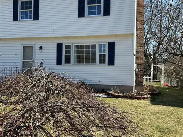 15 Oakland Terrace, Manchester, CT 06042