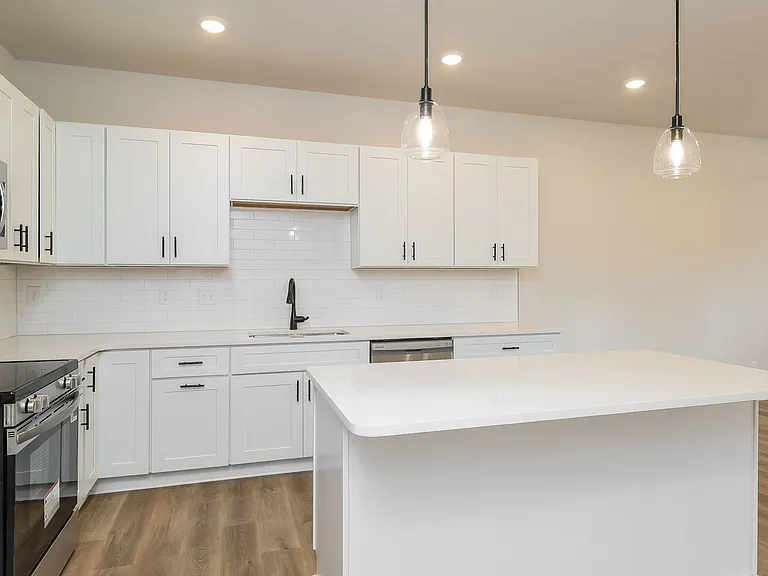 3609 Corbett St — Photo 3