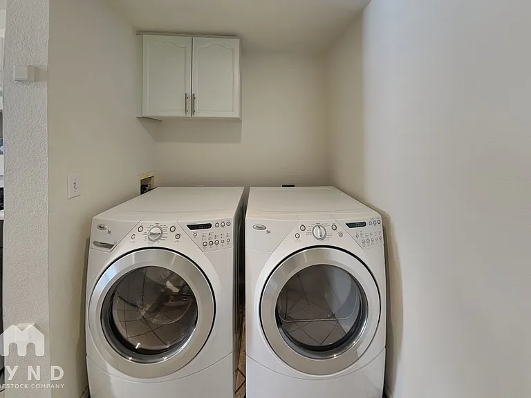 8042 Laurena Ave — Photo 18