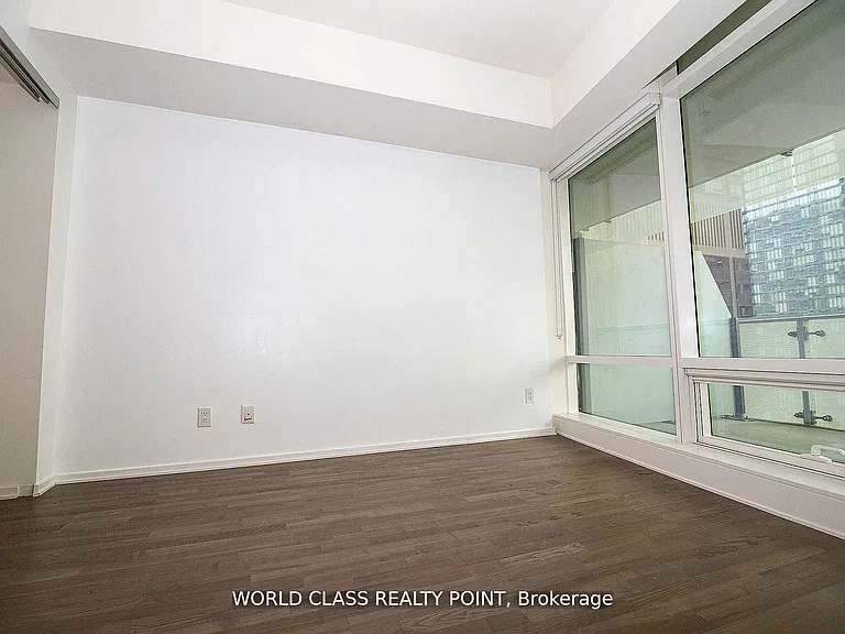 1 Bloor St E #1511 — Photo 10