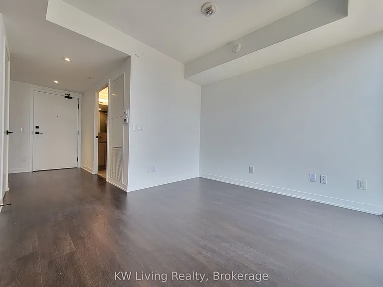 319 Jarvis St #2012 — Photo 5