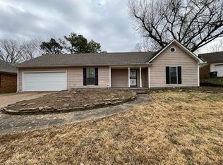 1050 Trappers Cv, Cordova, TN 38018