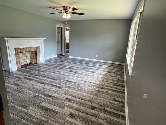 3rd image of 2111 S Luster Ave