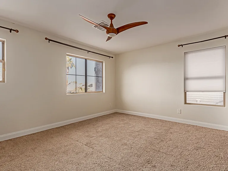 563 E Krista Way — Photo 30