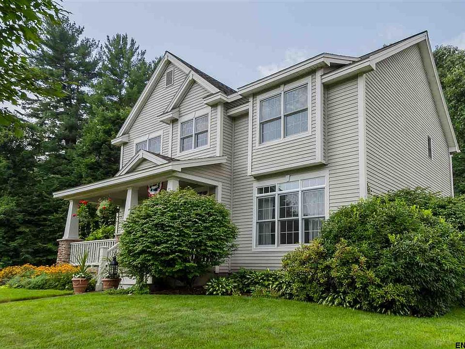 1st image of 30 Tyler Dr