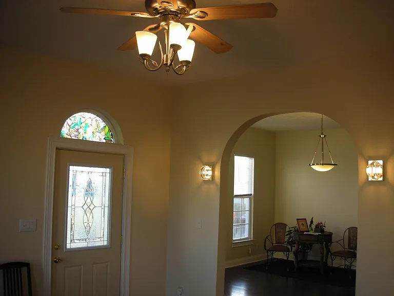 102 N State Ave — Photo 17