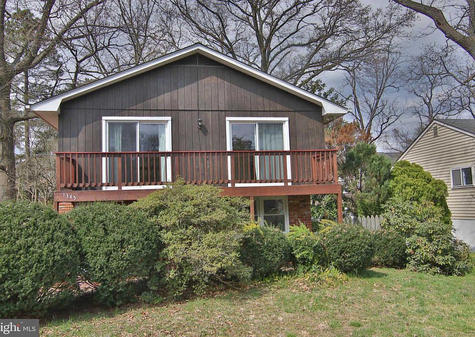 1st image of 1345 Poplar Hill Dr