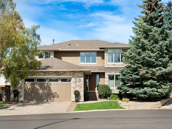 28 S Edgepark Mews NW, Calgary, AB T3A 4G3