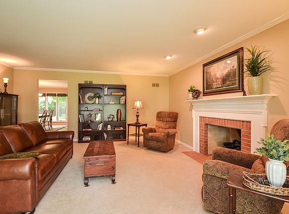 5th image of 520 Lothair Dr