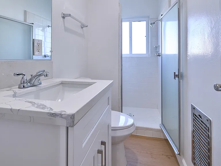 Unit 32 - 3 Bedroom, 2 Bathroom, 1800 sqft