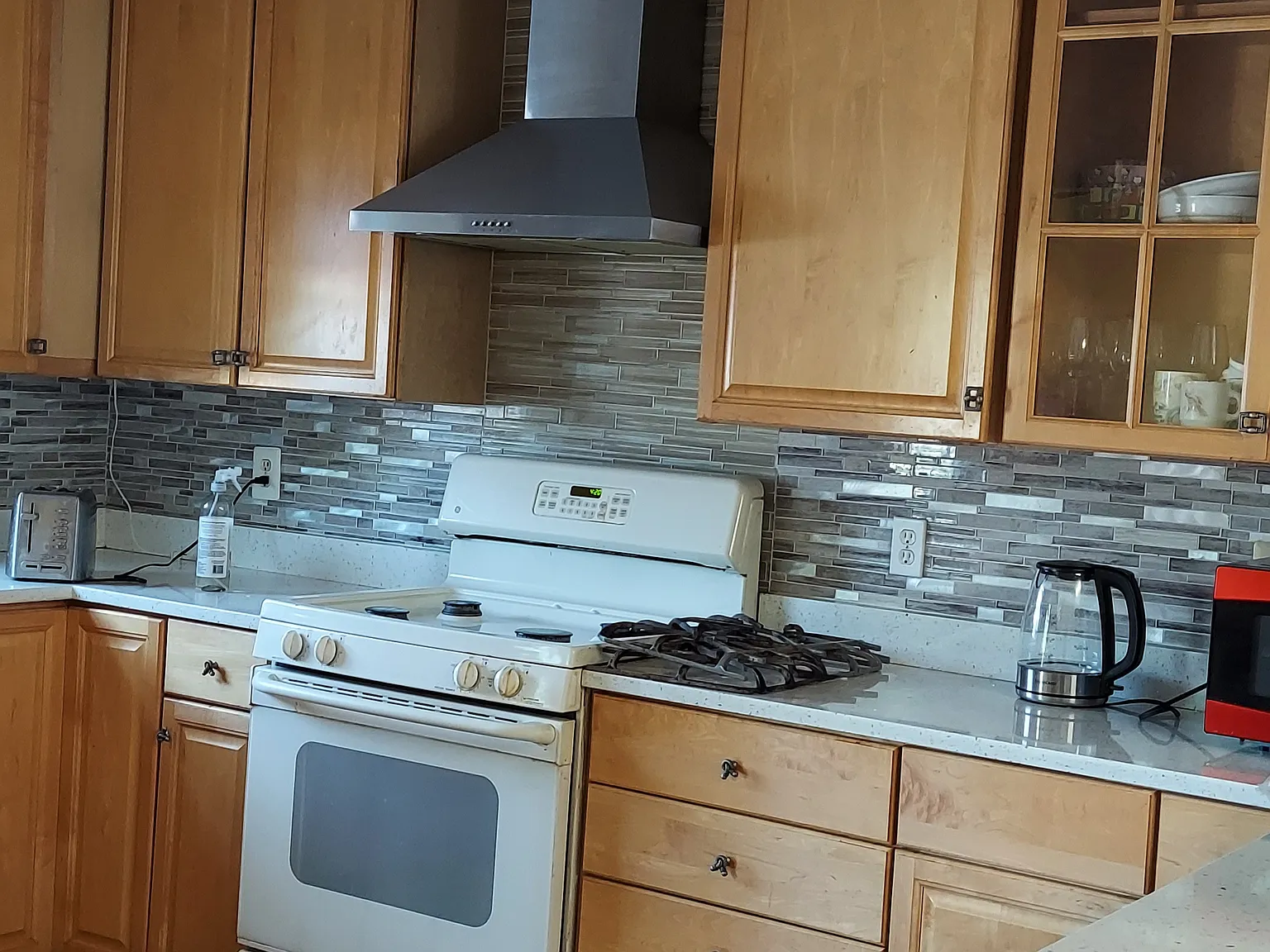 1012 Travis Ln — Photo 4