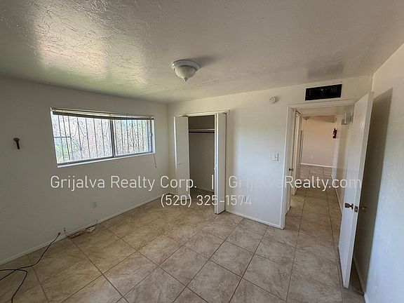 4th image of 4502 E 26th St