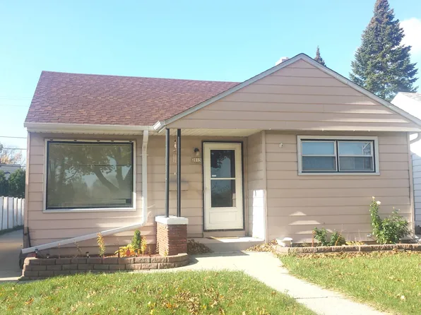 2015 S 86th St, West Allis, WI 53227
