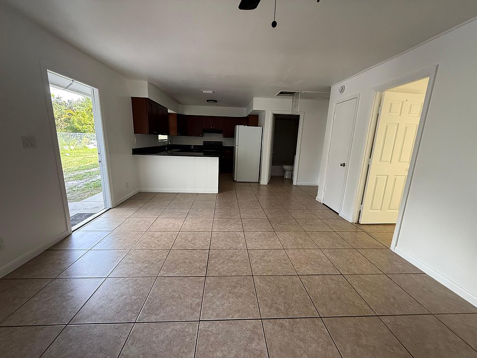 1st image of 4356 Maine St #3