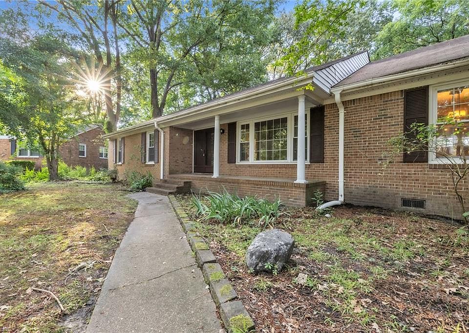 1st image of 4644 McGregor Dr