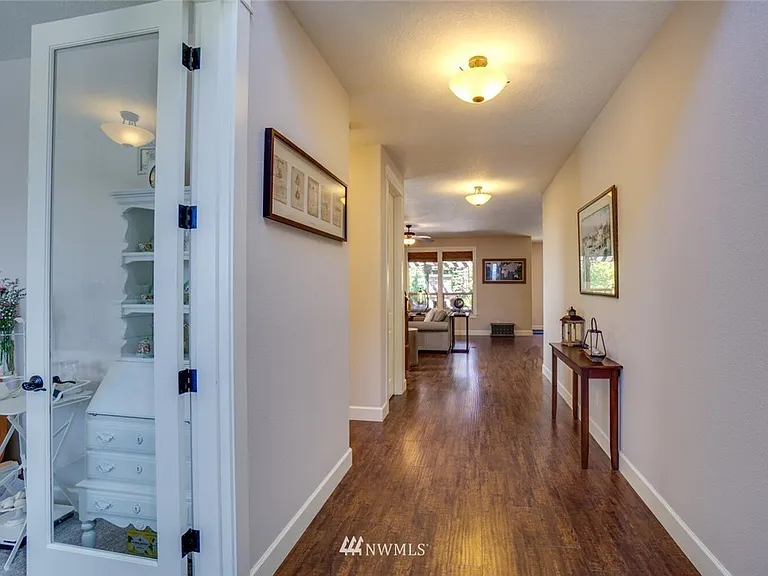 5317 NW Goodwin Loop — Photo 1