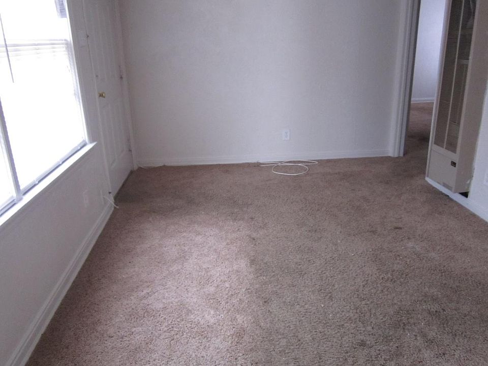1st image of 313 E 12th St